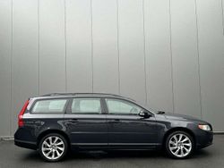 Grijs Gebruikt 2009 Volvo V70 Summum Stationwagen | € 5.950 (Eerlijke prijs)