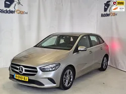 Grijs Gebruikt 2020 Mercedes B180 Advantage MPV | € 22.499 (Goede deal)