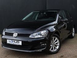 Zwart Gebruikt 2016 VW Golf VII LOUNGE Hatchback | € 13.350 (Eerlijke prijs)