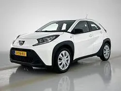 Wit Gebruikt 2024 Toyota Aygo Play Hatchback | € 19.950 (Goede deal)