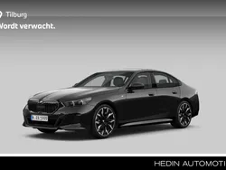Zwart Gebruikt 2025 BMW 520 M Sport Sedan | € 79.880