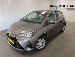 Grijs Gebruikt 2018 Toyota Yaris Hybrid Hatchback | € 12.900 (Super prijs)