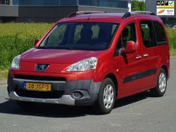 Rood Gebruikt 2009 Peugeot Partner Tepee MPV | € 3.999 (Eerlijke prijs)