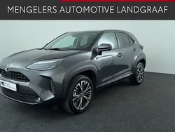 Grijs, metallic lak Gebruikt 2021 Toyota Yaris Cross Executive SUV | € 26.950 (Eerlijke prijs)