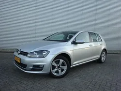 Grijs Gebruikt 2016 VW Golf Sportsvan Highline MPV | € 11.750 (Goede deal)
