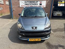 Grijs Gebruikt 2008 Peugeot 1007 Hatchback | € 3.850 (Duur)