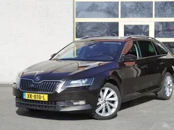 Bruin, metallic lak Gebruikt 2019 Skoda Superb Business Line Stationwagen | € 17.750 (Goede deal)