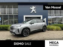 Grijs Gebruikt 2024 Peugeot e-5008 GTi SUV | € 42.930