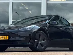 Zwart Gebruikt 2020 Tesla Model 3 Standard Range Sedan | € 16.994 (Eerlijke prijs)