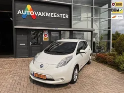 Wit Gebruikt 2013 Nissan Leaf Base Hatchback | € 5.500 (Eerlijke prijs)