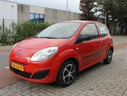 Rood Gebruikt 2008 Renault Twingo Hatchback | € 2.999 (Eerlijke prijs)