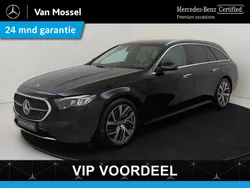 Zwart Gebruikt 2024 Mercedes E300 Luxury Stationwagen | € 55.945 (Eerlijke prijs)
