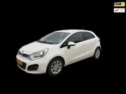 Wit Gebruikt 2013 Kia Rio 2 Hatchback | € 3.249 (Iets duurder)