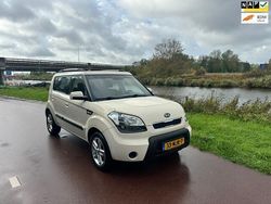 Beige Gebruikt 2010 Kia Soul SUV | € 6.450 (Eerlijke prijs)