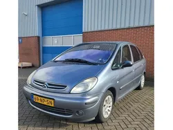 Grijs Gebruikt 2004 Citroën Xsara Picasso Exclusive MPV | € 799 (Goede deal)