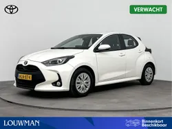 Wit Gebruikt 2022 Toyota Yaris Hybrid Active Hatchback | € 20.445 (Eerlijke prijs)