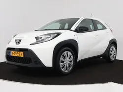 Wit Gebruikt 2023 Toyota Aygo Play Hatchback | € 19.945 (Goede deal)