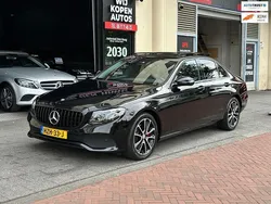 Zwart Gebruikt 2016 Mercedes E220 Prestige Sedan | € 24.950 (Eerlijke prijs)