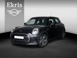 Zwart Gebruikt 2023 Mini Cooper Classic Hatchback | € 27.400
