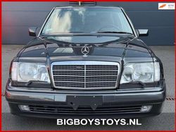 Zwart Gebruikt 1994 Mercedes E500 Sedan | € 46.900