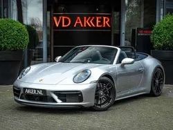 Grijs, metallic lak Gebruikt 2023 Porsche 992 Cabriolet | € 217.450