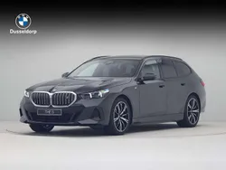Grijs, metallic lak Nieuw 2025 BMW i5 M Sport Sedan | € 82.671 (Super prijs)