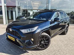 Zwart Gebruikt 2021 Toyota RAV4 Edition SUV | € 32.900 (Goede deal)