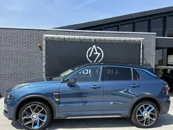 Blauw, metallic lak Gebruikt 2022 Lynk & Co 01 SUV | € 21.999 (Goede deal)