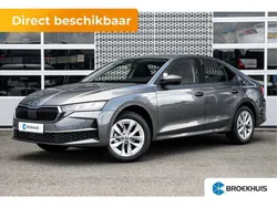 Grijs, metallic lak Nieuw 2025 Skoda Octavia Hatchback | € 35.950 (Goede deal)