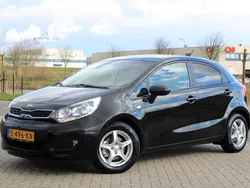 Zwart Gebruikt 2014 Kia Rio Hatchback | € 6.499 (Goede deal)