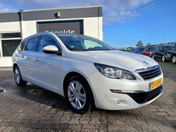 Wit (metallic) Gebruikt 2014 Peugeot 308 Stationwagen | € 4.999 (Eerlijke prijs)