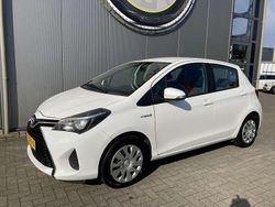 Wit Gebruikt 2016 Toyota Yaris Hybrid Hatchback | € 12.450 (Eerlijke prijs)