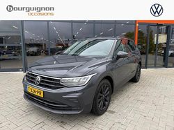 Grijs Gebruikt 2021 VW Tiguan Life SUV | € 29.850 (Super prijs)