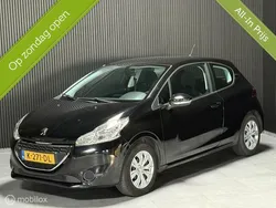 Zwart Gebruikt 2015 Peugeot 208 Access Hatchback | € 5.699 (Goede deal)