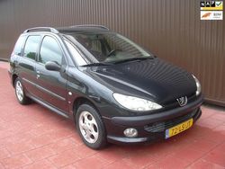 Zwart Gebruikt 2003 Peugeot 206 Stationwagen | € 1.250 (Eerlijke prijs)