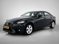 Zwart Gebruikt 2015 Lexus IS300h Sedan | € 19.950 (Eerlijke prijs)