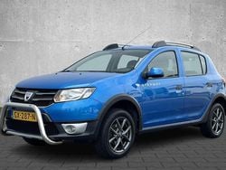 Blauw Gebruikt 2015 Dacia Sandero Lauréate Hatchback | € 7.950 (Iets duurder)