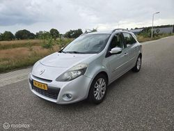 Grijs Gebruikt 2009 Renault Clio GrandTour Dynamique Stationwagen | € 1.499 (Eerlijke prijs)