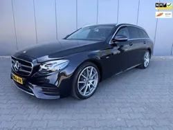 Zwart, metallic lak Gebruikt 2019 Mercedes E220 Style Stationwagen | € 28.750 (Iets duurder)