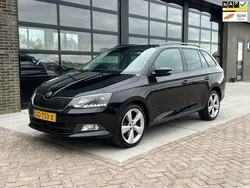 Zwart, metallic lak Gebruikt 2015 Skoda Fabia First Edition Stationwagen | € 8.975 (Eerlijke prijs)