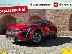 Rood Gebruikt 2024 Peugeot 408 Allure Sedan | € 28.950 (Goede deal)
