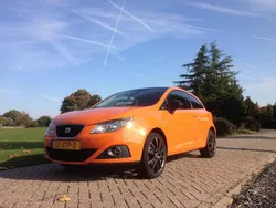 Oranje Gebruikt 2009 Seat Ibiza Sport MPV | € 6.500