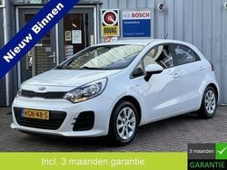 Wit Gebruikt 2015 Kia Rio Comfort Hatchback | € 7.950 (Iets duurder)