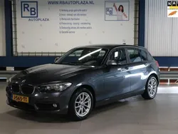 Grijs, metallic lak Gebruikt 2018 BMW 116 Executive Hatchback | € 7.950 (Super prijs)