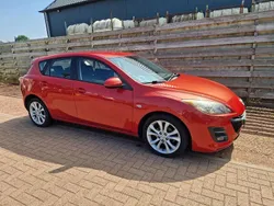 Rood Gebruikt 2010 Mazda 3 Hatchback | € 5.950 (Eerlijke prijs)
