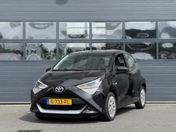 Zwart Gebruikt 2019 Toyota Aygo X-play Hatchback | € 8.950 (Eerlijke prijs)