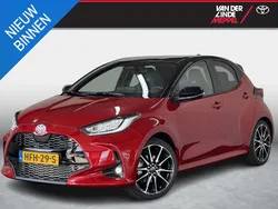 Rood Gebruikt 2025 Toyota Yaris Sport Hatchback | € 32.950 (Duur)