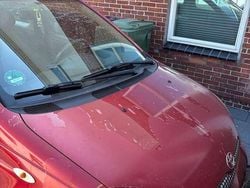 Rood Gebruikt 2002 Toyota Yaris Hatchback | € 700 (Goede deal)