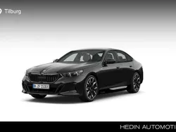 Zwart Nieuw 2025 BMW 530e M Sport Sedan | € 85.058 (Duur)