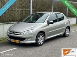 Grijs Gebruikt 2008 Peugeot 206 Forever Hatchback | € 3.250 (Iets duurder)